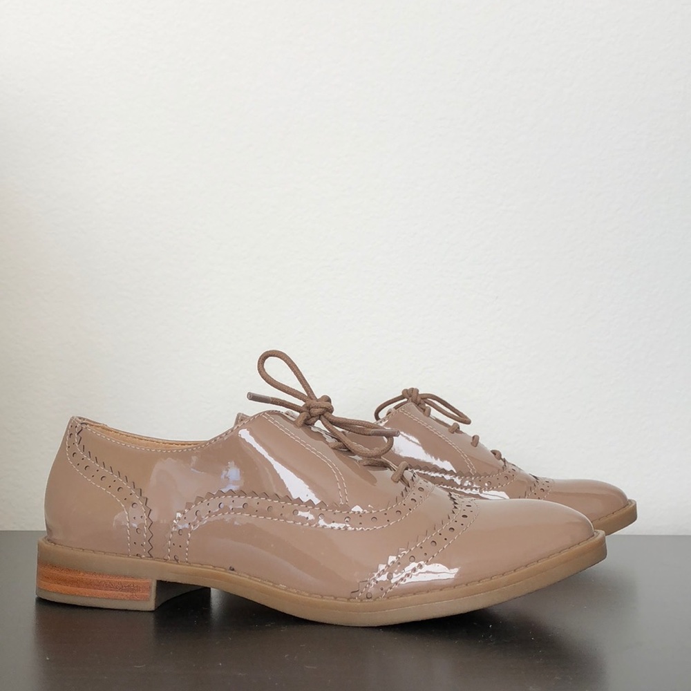 FRANCO SARTO ‘Imagine’ Nude Oxfords. Size 6.5.